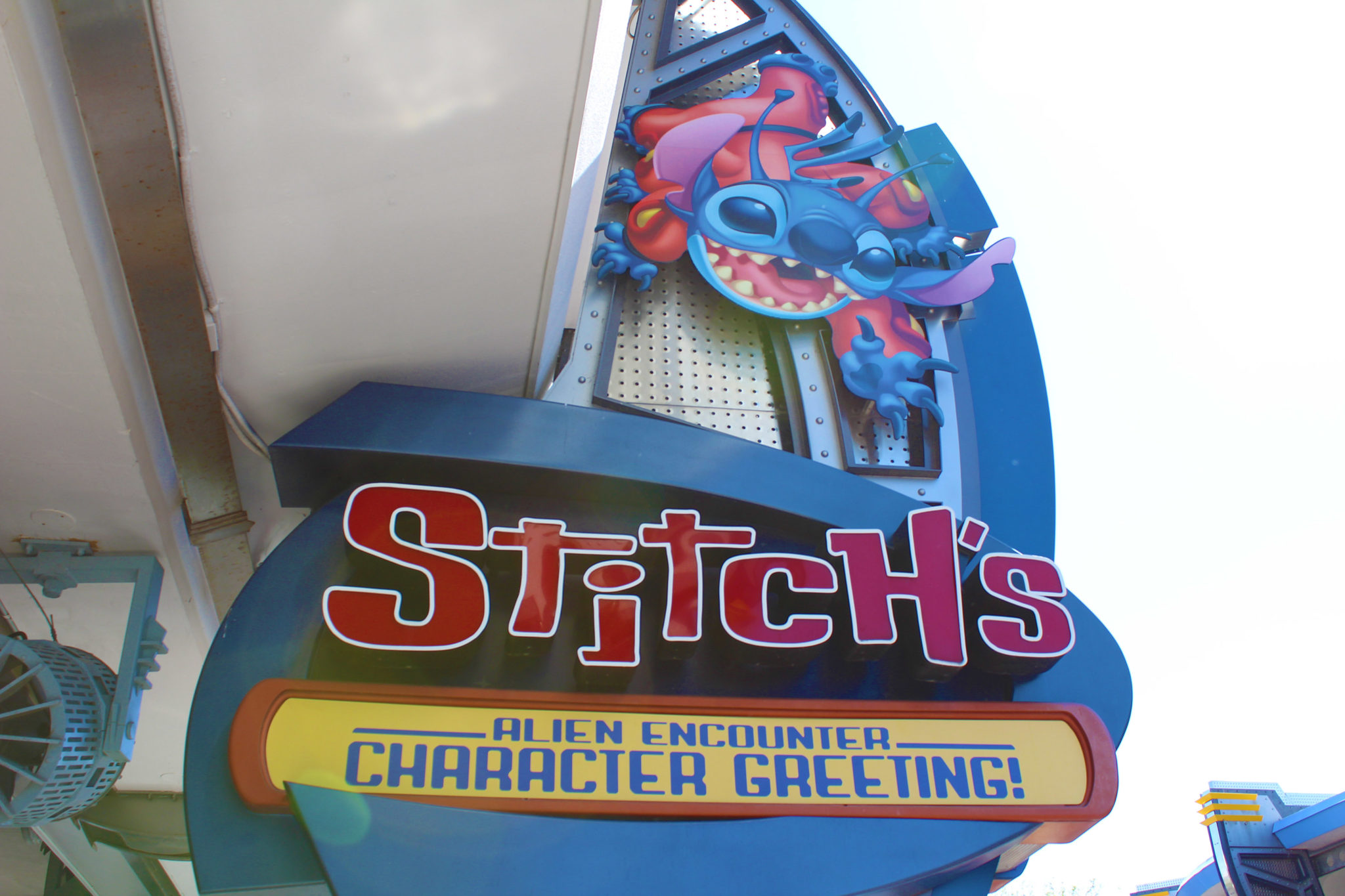 The marquee for the Stitch character greeting.