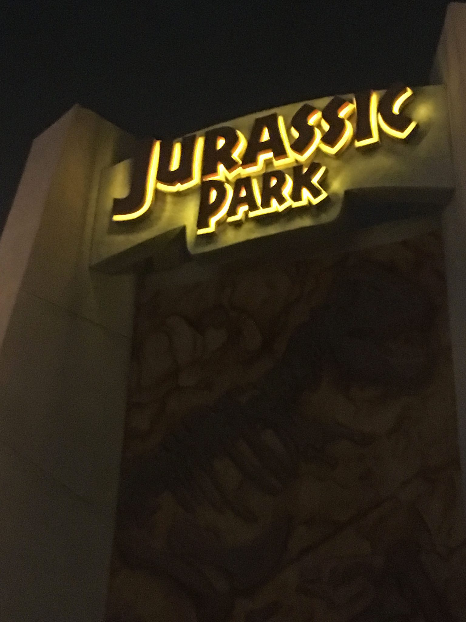Jurassic Park sign for the #JurassicAliveMeetUp.